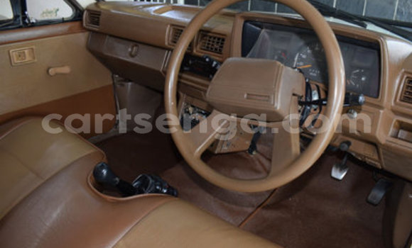 Buy Used Toyota Hilux White Car in Ezulwini in Hhohho Buy Used Toyota Hilux White Car in Ezulwini in Hhohho