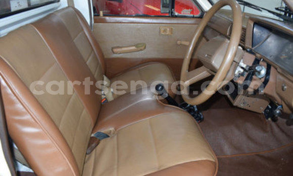 Buy Used Toyota Hilux White Car in Ezulwini in Hhohho Buy Used Toyota Hilux White Car in Ezulwini in Hhohho