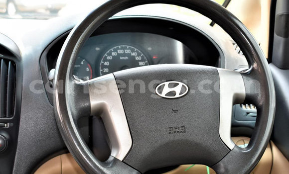 Acheter Occasion Voiture Hyundai H1 Blanc à Ezulwini, Hhohho Acheter Occasion Voiture Hyundai H1 Blanc à Ezulwini, Hhohho