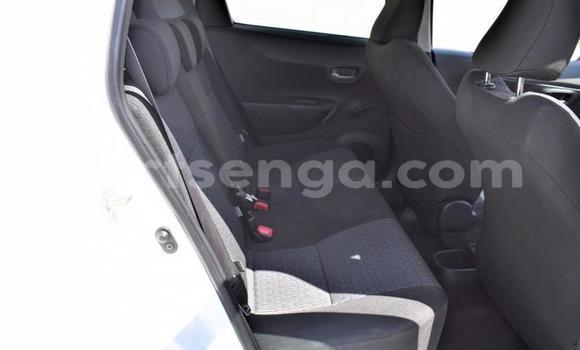 Buy Used Toyota Yaris White Car in Ezulwini in Hhohho Buy Used Toyota Yaris White Car in Ezulwini in Hhohho