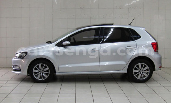 Nunua Ilio tumika Volkswagen Polo Silver Gari ndani ya Bulembu nchini Hhohho Nunua Ilio tumika Volkswagen Polo Silver Gari ndani ya Bulembu nchini Hhohho