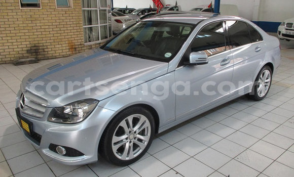 Acheter Occasion Voiture Mercedes‒Benz C–Class Gris à Ezulwini, Hhohho Acheter Occasion Voiture Mercedes‒Benz C–Class Gris à Ezulwini, Hhohho
