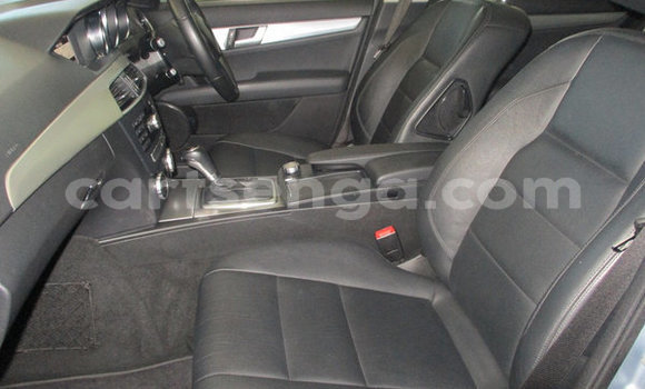Acheter Occasion Voiture Mercedes‒Benz C–Class Gris à Ezulwini, Hhohho Acheter Occasion Voiture Mercedes‒Benz C–Class Gris à Ezulwini, Hhohho