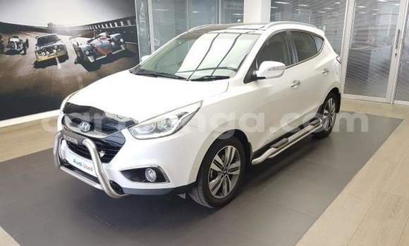 Nunua Ilio tumika Hyundai ix35 White Gari ndani ya Hlatikulu nchini Wilaya ya Shiselweni Nunua Ilio tumika Hyundai ix35 White Gari ndani ya Hlatikulu nchini Wilaya ya Shiselweni