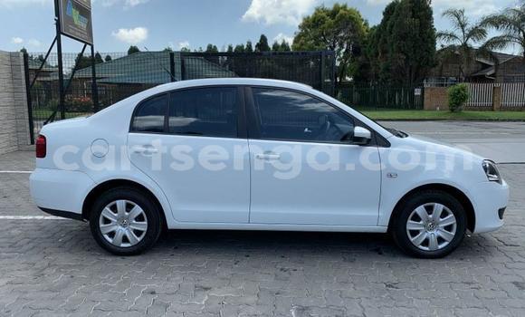 Acheter Occasion Voiture Volkswagen Polo Blanc à Tjaneni, Lubombo District Acheter Occasion Voiture Volkswagen Polo Blanc à Tjaneni, Lubombo District