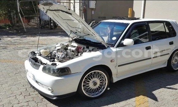 Nunua Ilio tumika Toyota Corolla White Gari ndani ya Manzini nchini Manzini Nunua Ilio tumika Toyota Corolla White Gari ndani ya Manzini nchini Manzini