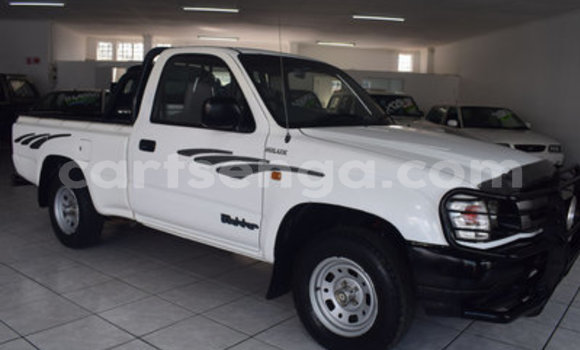 Buy Used Toyota Hilux White Car in Manzini in Manzini Buy Used Toyota Hilux White Car in Manzini in Manzini