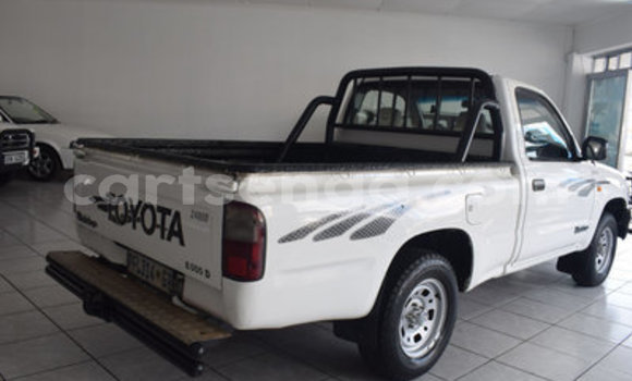 Buy Used Toyota Hilux White Car in Manzini in Manzini Buy Used Toyota Hilux White Car in Manzini in Manzini