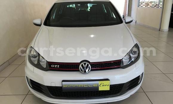 Nunua Ilio tumika Volkswagen Golf GTI White Gari ndani ya Manzini nchini Manzini Nunua Ilio tumika Volkswagen Golf GTI White Gari ndani ya Manzini nchini Manzini