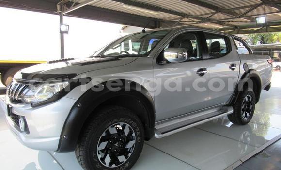 Acheter Occasion Voiture Mitsubishi Triton Gris à Mbabane, Manzini Acheter Occasion Voiture Mitsubishi Triton Gris à Mbabane, Manzini
