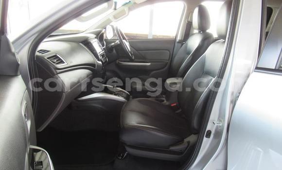 Acheter Occasion Voiture Mitsubishi Triton Gris à Mbabane, Manzini Acheter Occasion Voiture Mitsubishi Triton Gris à Mbabane, Manzini