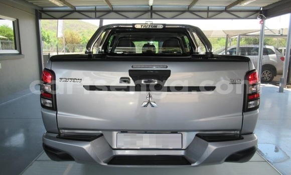 Acheter Occasion Voiture Mitsubishi Triton Gris à Mbabane, Manzini Acheter Occasion Voiture Mitsubishi Triton Gris à Mbabane, Manzini