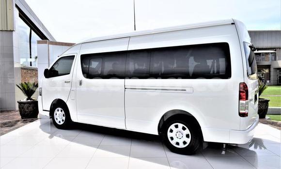 Acheter Occasion Voiture Toyota Aristo Blanc à Ezulwini, Hhohho Acheter Occasion Voiture Toyota Aristo Blanc à Ezulwini, Hhohho