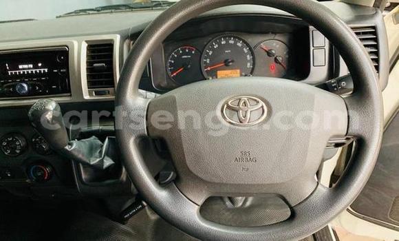 Acheter Occasion Voiture Toyota Aristo Blanc à Ezulwini, Hhohho Acheter Occasion Voiture Toyota Aristo Blanc à Ezulwini, Hhohho