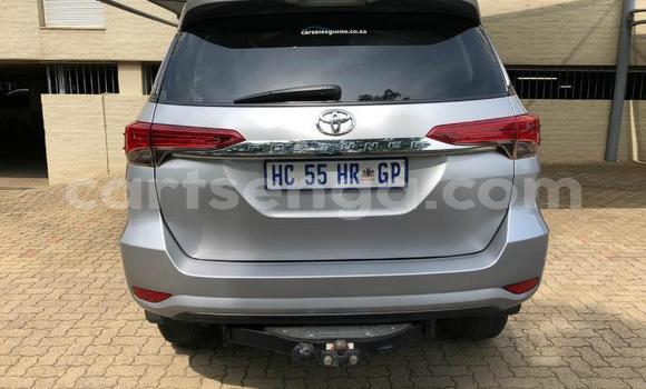 Nunua Ilio tumika Toyota Fortuner Silver Gari ndani ya Ezulwini nchini Hhohho Nunua Ilio tumika Toyota Fortuner Silver Gari ndani ya Ezulwini nchini Hhohho
