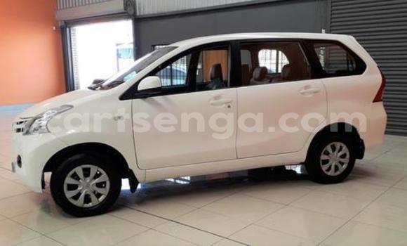 Nunua Ilio tumika Toyota Avanza White Gari ndani ya Hlatikulu nchini Wilaya ya Shiselweni Nunua Ilio tumika Toyota Avanza White Gari ndani ya Hlatikulu nchini Wilaya ya Shiselweni