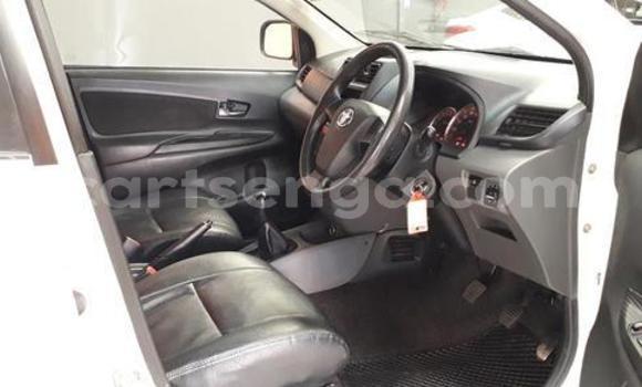 Nunua Ilio tumika Toyota Avanza White Gari ndani ya Hlatikulu nchini Wilaya ya Shiselweni Nunua Ilio tumika Toyota Avanza White Gari ndani ya Hlatikulu nchini Wilaya ya Shiselweni