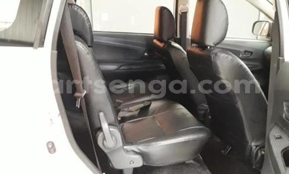 Nunua Ilio tumika Toyota Avanza White Gari ndani ya Hlatikulu nchini Wilaya ya Shiselweni Nunua Ilio tumika Toyota Avanza White Gari ndani ya Hlatikulu nchini Wilaya ya Shiselweni