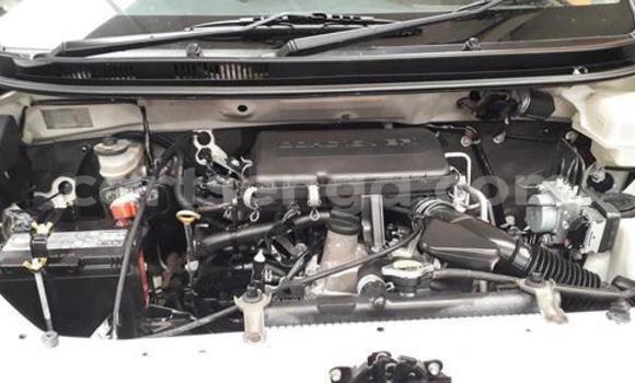 Nunua Ilio tumika Toyota Avanza White Gari ndani ya Hlatikulu nchini Wilaya ya Shiselweni Nunua Ilio tumika Toyota Avanza White Gari ndani ya Hlatikulu nchini Wilaya ya Shiselweni