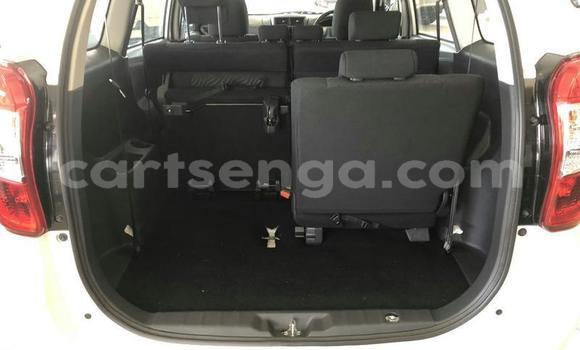 Nunua Ilio tumika Toyota Avanza White Gari ndani ya Ezulwini nchini Hhohho Nunua Ilio tumika Toyota Avanza White Gari ndani ya Ezulwini nchini Hhohho