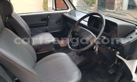 Acheter Occasion Voiture Volkswagen Multivan Blanc à Ezulwini, Hhohho Acheter Occasion Voiture Volkswagen Multivan Blanc à Ezulwini, Hhohho