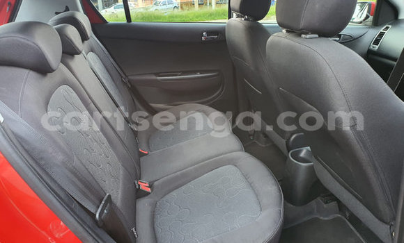 Nunua Ilio tumika Hyundai i20 Red Gari ndani ya Ezulwini nchini Hhohho Nunua Ilio tumika Hyundai i20 Red Gari ndani ya Ezulwini nchini Hhohho