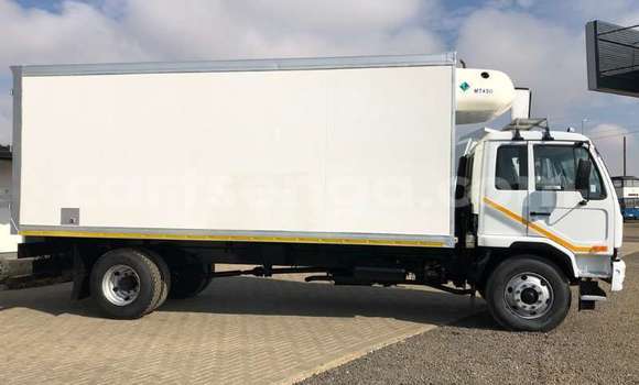 Nunua Ilio tumika Nissan UD White Lori ndani ya Mbabane nchini Manzini Nunua Ilio tumika Nissan UD White Lori ndani ya Mbabane nchini Manzini