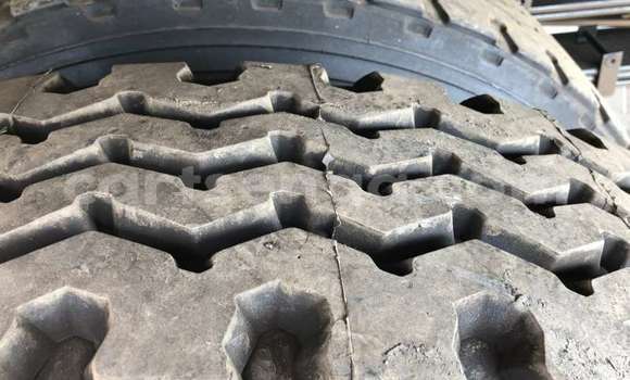 Nunua Ilio tumika Nissan UD White Lori ndani ya Mbabane nchini Manzini Nunua Ilio tumika Nissan UD White Lori ndani ya Mbabane nchini Manzini