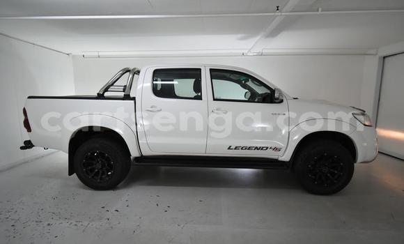 Acheter Occasion Voiture Toyota Hilux Blanc à Big Bend, Lubombo District Acheter Occasion Voiture Toyota Hilux Blanc à Big Bend, Lubombo District