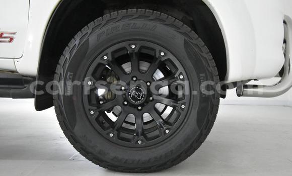 Acheter Occasion Voiture Toyota Hilux Blanc à Big Bend, Lubombo District Acheter Occasion Voiture Toyota Hilux Blanc à Big Bend, Lubombo District