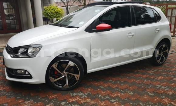 Acheter Occasion Voiture Volkswagen Polo Blanc à Ezulwini, Hhohho Acheter Occasion Voiture Volkswagen Polo Blanc à Ezulwini, Hhohho