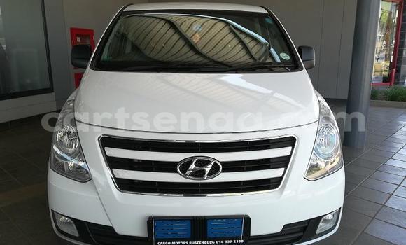 Acheter Occasion Voiture Hyundai H1 Blanc à Big Bend, Lubombo Acheter Occasion Voiture Hyundai H1 Blanc à Big Bend, Lubombo