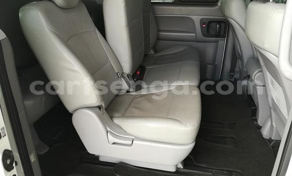 Acheter Occasion Voiture Hyundai H1 Blanc à Big Bend, Lubombo Acheter Occasion Voiture Hyundai H1 Blanc à Big Bend, Lubombo