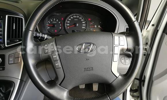 Acheter Occasion Voiture Hyundai H1 Blanc à Big Bend, Lubombo Acheter Occasion Voiture Hyundai H1 Blanc à Big Bend, Lubombo