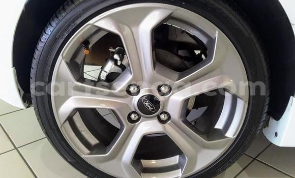 Nunua Ilio tumika Ford Fiesta White Gari ndani ya Mbabane nchini Manzini Nunua Ilio tumika Ford Fiesta White Gari ndani ya Mbabane nchini Manzini