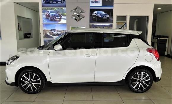 Nunua Ilio tumika Suzuki Swift White Gari ndani ya Mbabane nchini Manzini Nunua Ilio tumika Suzuki Swift White Gari ndani ya Mbabane nchini Manzini