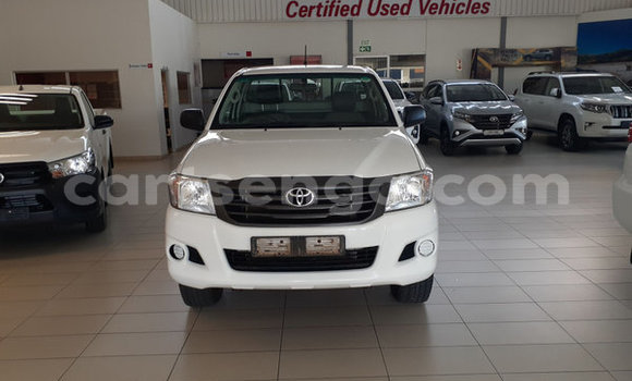Nunua Ilio tumika Toyota Hilux White Gari ndani ya Ezulwini nchini Hhohho Nunua Ilio tumika Toyota Hilux White Gari ndani ya Ezulwini nchini Hhohho