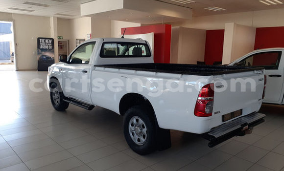 Nunua Ilio tumika Toyota Hilux White Gari ndani ya Ezulwini nchini Hhohho Nunua Ilio tumika Toyota Hilux White Gari ndani ya Ezulwini nchini Hhohho