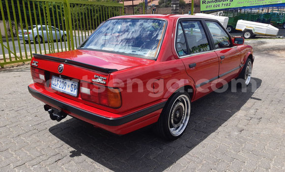Acheter Occasion Voiture BMW 3–Series Rouge à Ezulwini, Hhohho Acheter Occasion Voiture BMW 3–Series Rouge à Ezulwini, Hhohho