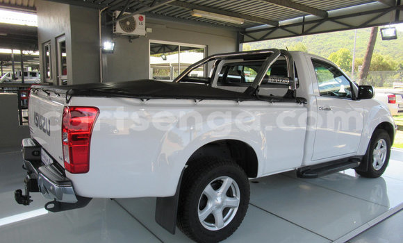 Acheter Occasion Voiture Isuzu KB Blanc à Ezulwini, Hhohho Acheter Occasion Voiture Isuzu KB Blanc à Ezulwini, Hhohho