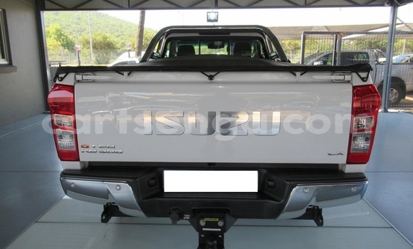 Acheter Occasion Voiture Isuzu KB Blanc à Ezulwini, Hhohho Acheter Occasion Voiture Isuzu KB Blanc à Ezulwini, Hhohho