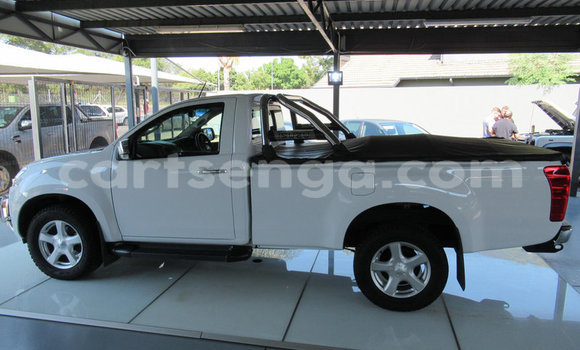 Acheter Occasion Voiture Isuzu KB Blanc à Ezulwini, Hhohho Acheter Occasion Voiture Isuzu KB Blanc à Ezulwini, Hhohho
