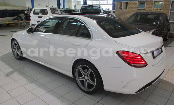Buy Used Mercedes‒Benz C–Class White Car in Ezulwini in Hhohho Buy Used Mercedes‒Benz C–Class White Car in Ezulwini in Hhohho