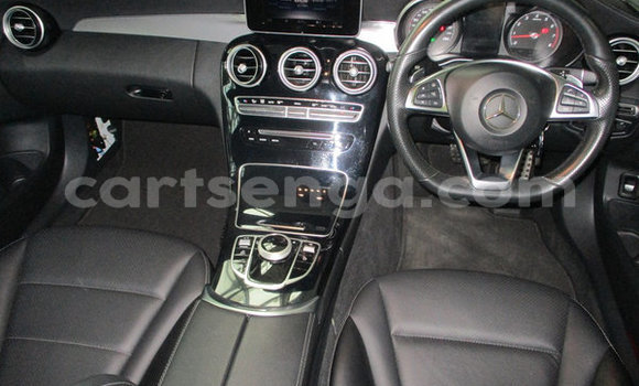 Buy Used Mercedes‒Benz C–Class White Car in Ezulwini in Hhohho Buy Used Mercedes‒Benz C–Class White Car in Ezulwini in Hhohho