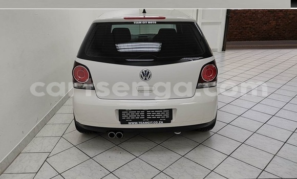 Acheter Occasion Voiture Volkswagen Polo Blanc à Bulembu, Hhohho Acheter Occasion Voiture Volkswagen Polo Blanc à Bulembu, Hhohho
