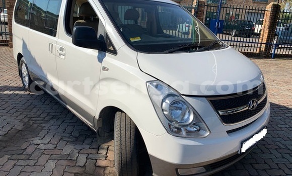 Acheter Occasion Voiture Hyundai H1 Blanc à Ezulwini, Hhohho Acheter Occasion Voiture Hyundai H1 Blanc à Ezulwini, Hhohho