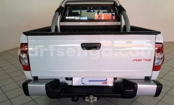 Acheter Occasion Voiture Isuzu KB Blanc à Hlatikulu, Shiselweni District Acheter Occasion Voiture Isuzu KB Blanc à Hlatikulu, Shiselweni District