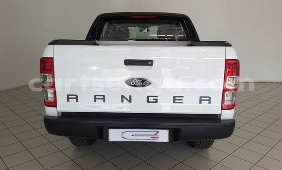 Buy Used Ford Ranger White Car in Hlatikulu in Shiselweni District Buy Used Ford Ranger White Car in Hlatikulu in Shiselweni District