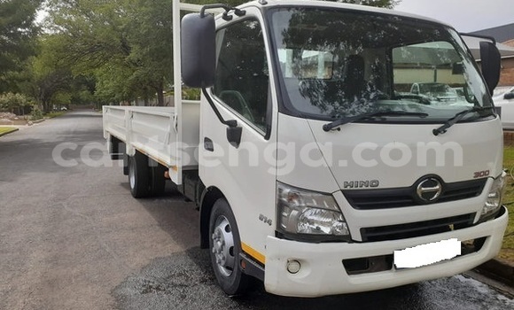 Acheter Occasion Utilitaire Hino 300 Series Blanc à Ezulwini, Hhohho Acheter Occasion Utilitaire Hino 300 Series Blanc à Ezulwini, Hhohho