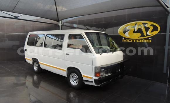 Nunua Ilio tumika Toyota Hiace White Gari ndani ya Mbabane nchini Manzini Nunua Ilio tumika Toyota Hiace White Gari ndani ya Mbabane nchini Manzini